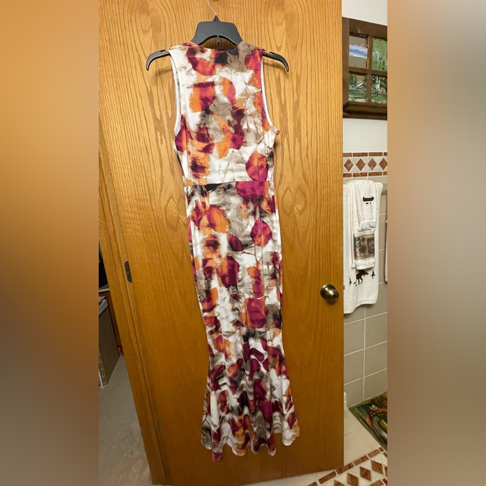 Lady A La Mode Brand.  Maxi length multii-colored Dress in a Size Large.